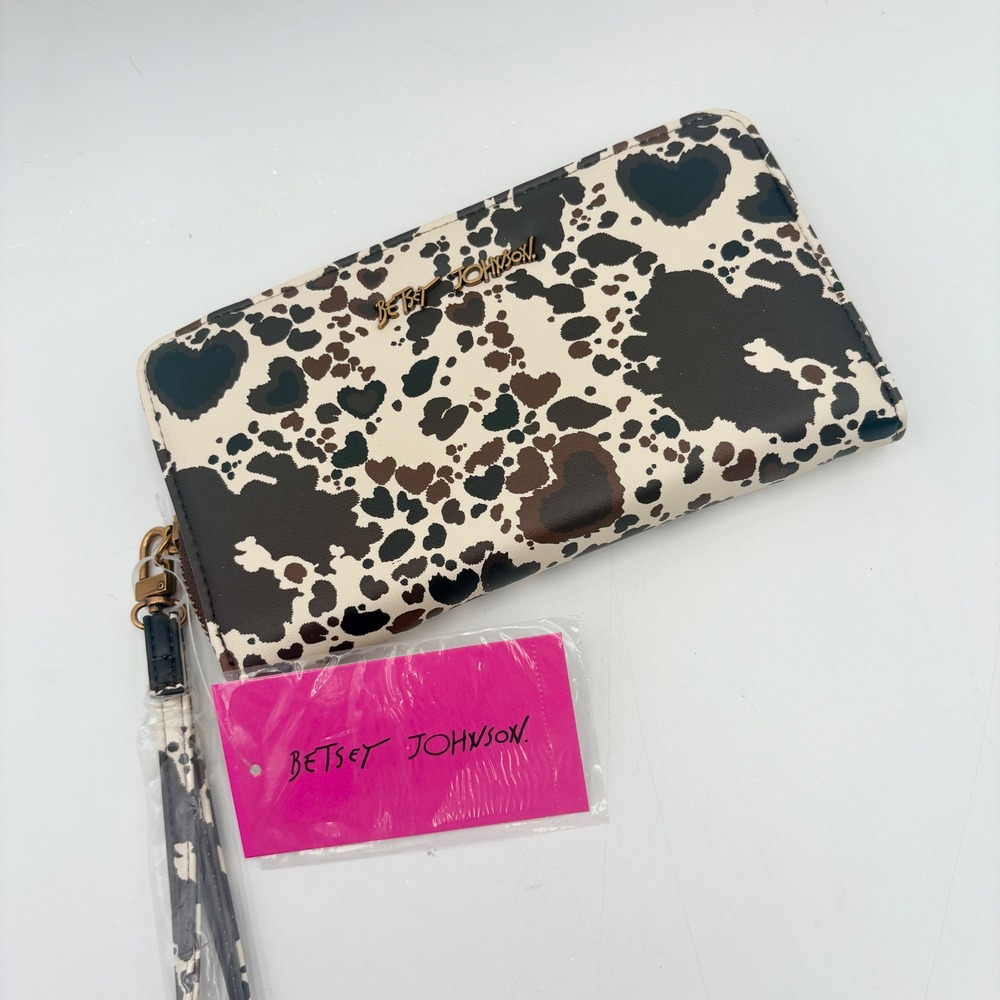 Betsey Johnson Wristlet Wallet Brown Cow Print Zip Around NWT
